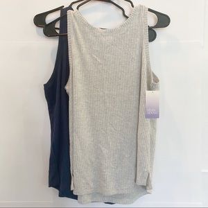 Set of two women’s pajama shirts